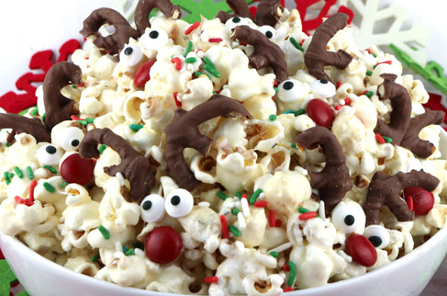 Treats, crafts, games and books to help you host a holiday classroom reindeer party!